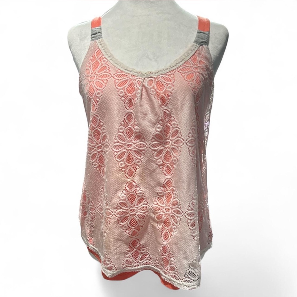 Women size M salmon/grey top